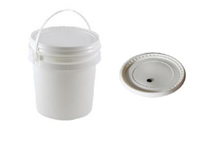 2 Gallon Fermenting Bucket with Lid