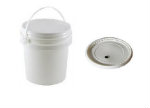 2 Gallon Fermenting Bucket with Lid